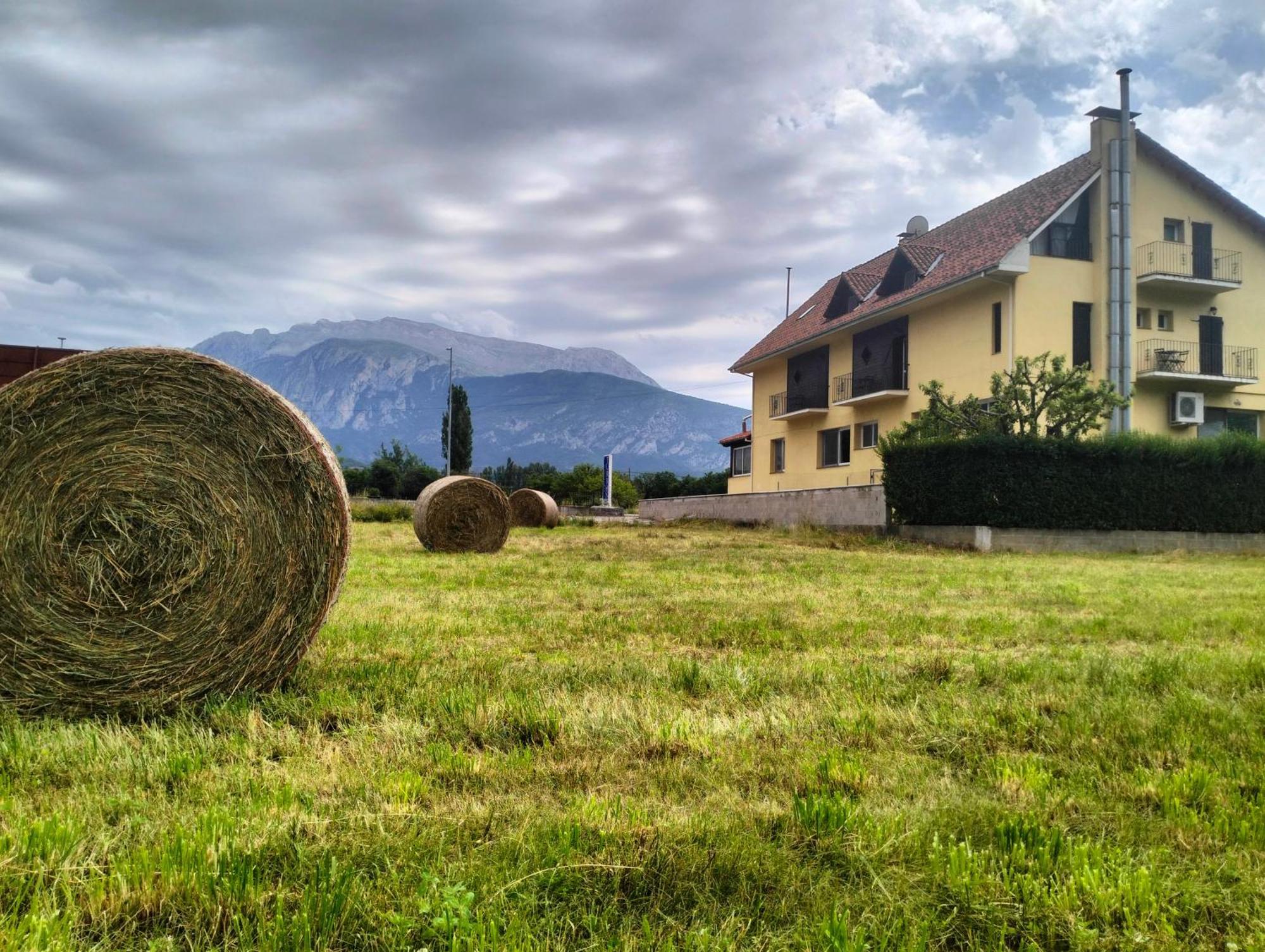 Alojamientos Turisticos Turbon - Campo กัมโป ภายนอก รูปภาพ